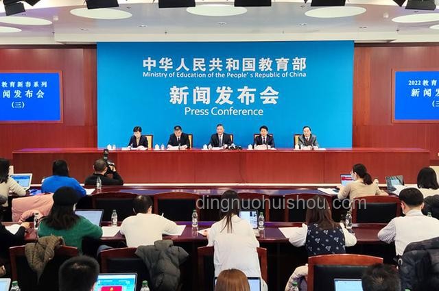 梁建章建议：如何实施取消中考淡化高考的教育改革方案